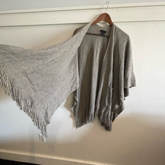 Steve Madden OSFM Brown Tan Fringe Knit Open Shawl Sweater - Picture 4 of 7